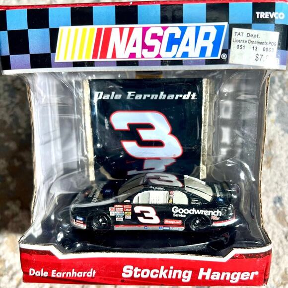 NASCAR Dale Earnhardt #3 Stocking Hanger - Picture 1 of 4